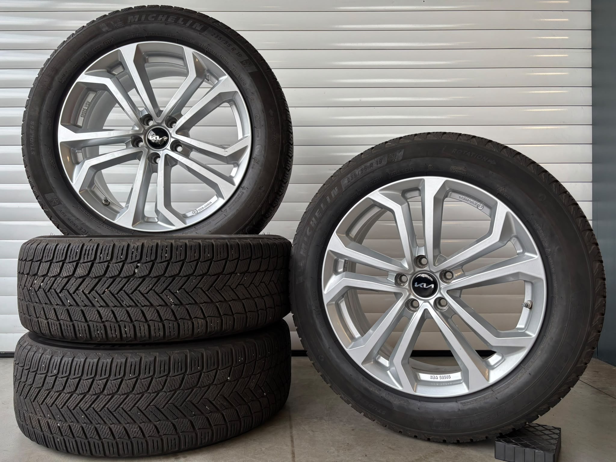 Kia Sorento Winterset 235/55 R19 Michelin X-ICE Snow article_images_0_17921554732080233757.jpg | Auto Sinnema