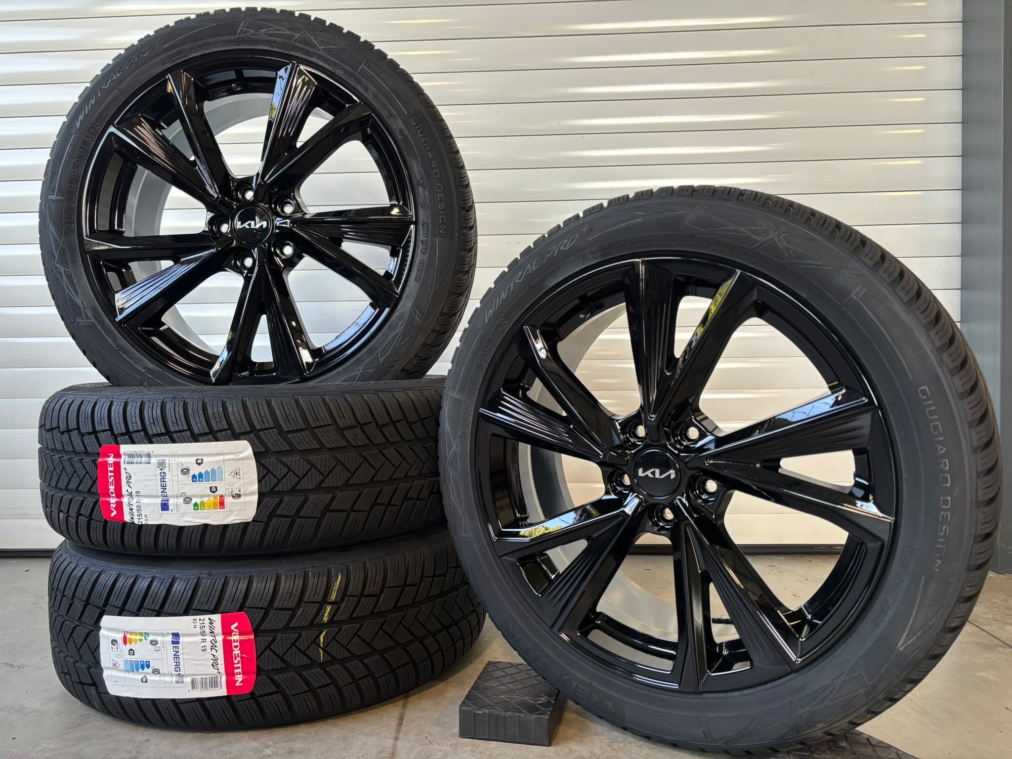 Kia EV3/EV4 Winterset 215/50 R19 Vredestein Wintrac pro article_images_0_1792173812447057256.jpg | Auto Sinnema