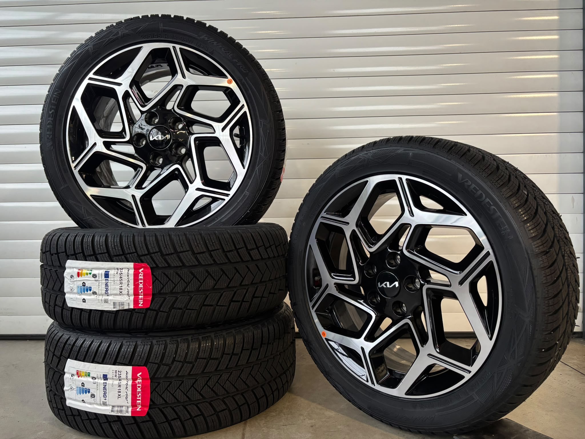 Kia XCeed Winterset 235/45 R18 Vredestein Wintrac pro content_image_17930140642059939424.jpg | Auto Sinnema